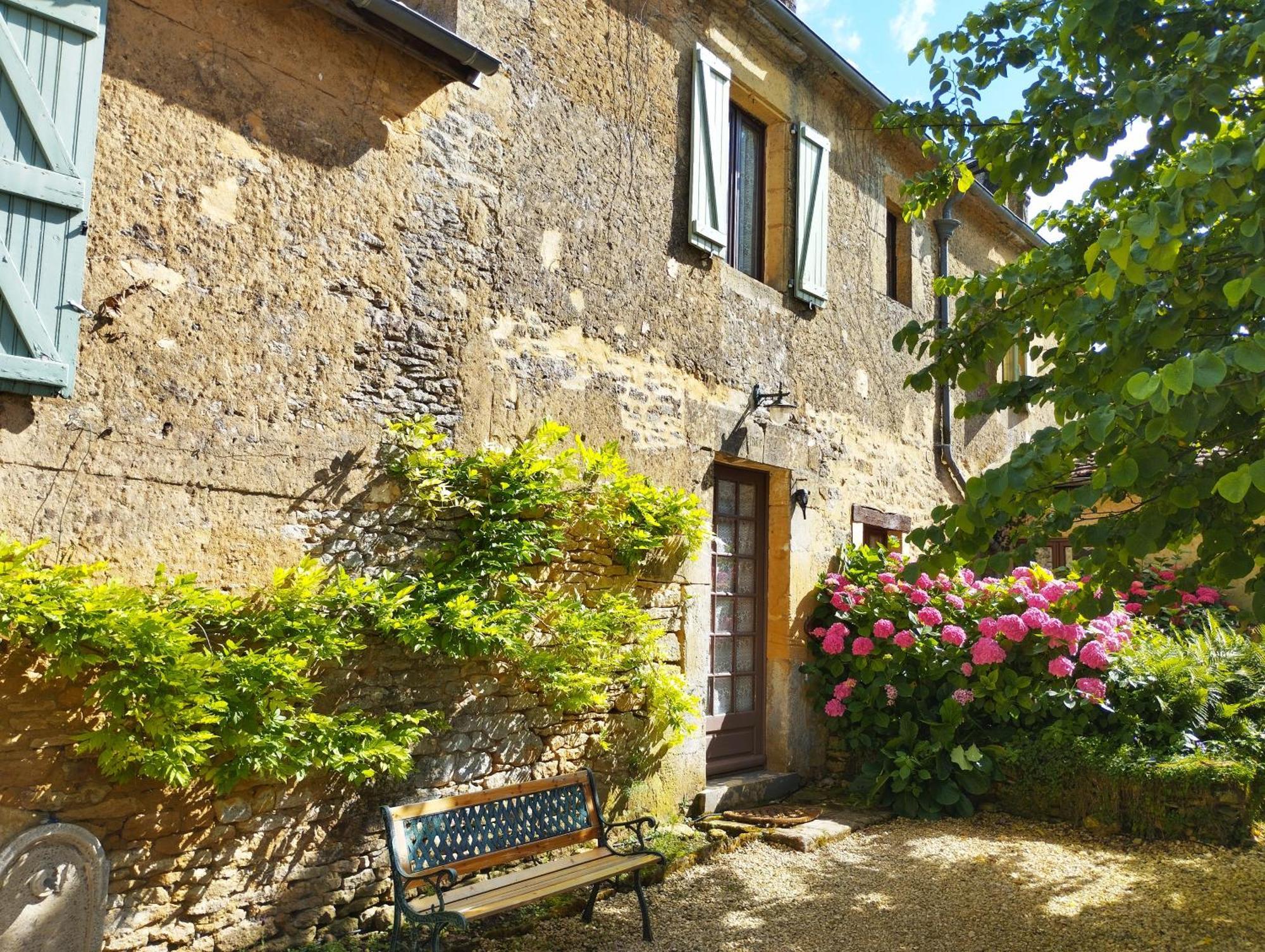 La Vieille Ferme: Superbe Complexe De 3 Gites En Pierre Avec Piscine Au Coeur Du Perigord Noir Saint-Genies Exteriör bild